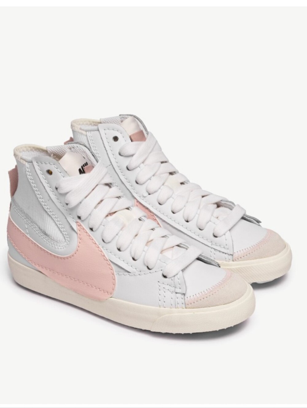 Nike Blazer Mid '77 White and Pale Pink Sneakers Size Woman's 9.5